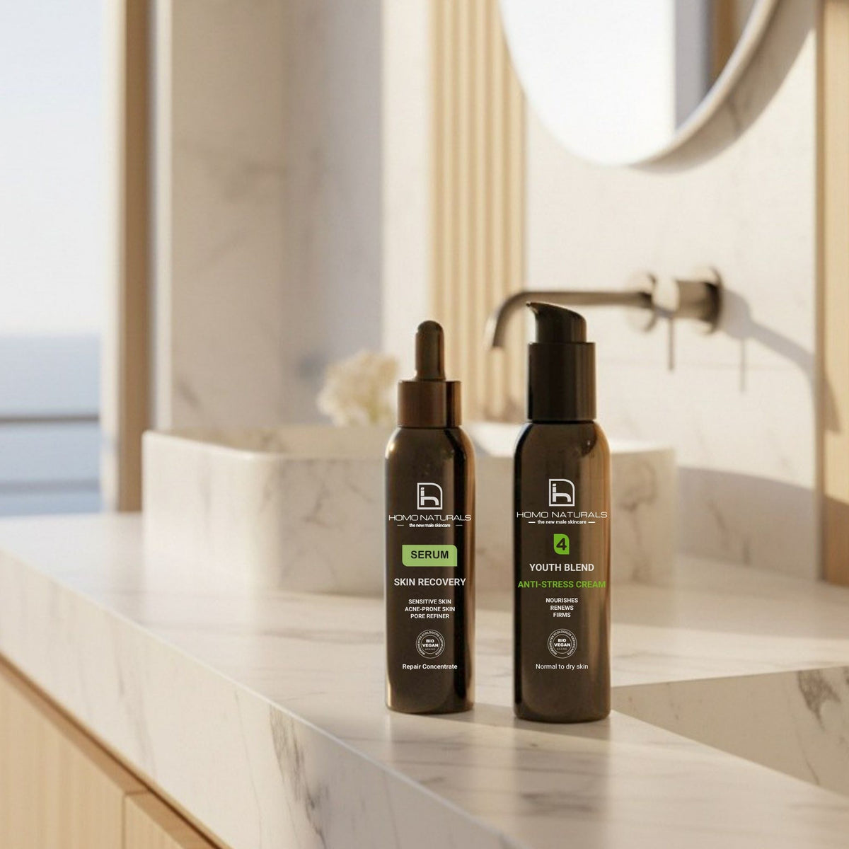 Imagen del kit de cuidado facial de la marca Homo Naturals, skincare hombre. Contiene un serum facial afinador de poros, y una crema antiedad. Productos naturales formulados para la piel del hombre con certificación bio + vegan.